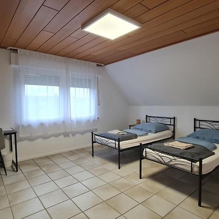 Zimmer Nr 7 Mit Privates Badezimmer In Juelich Hotel Luaran gambar